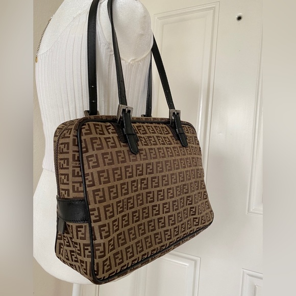 FENDI Pure Class - Picture 6 of 16